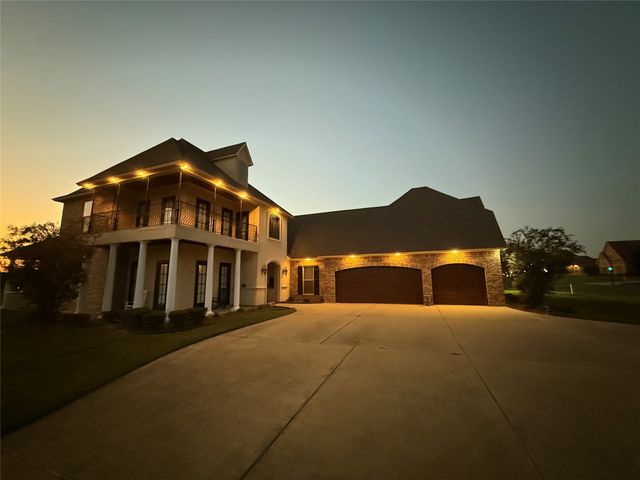 103 Donna Lane, Stonewall, LA 71078