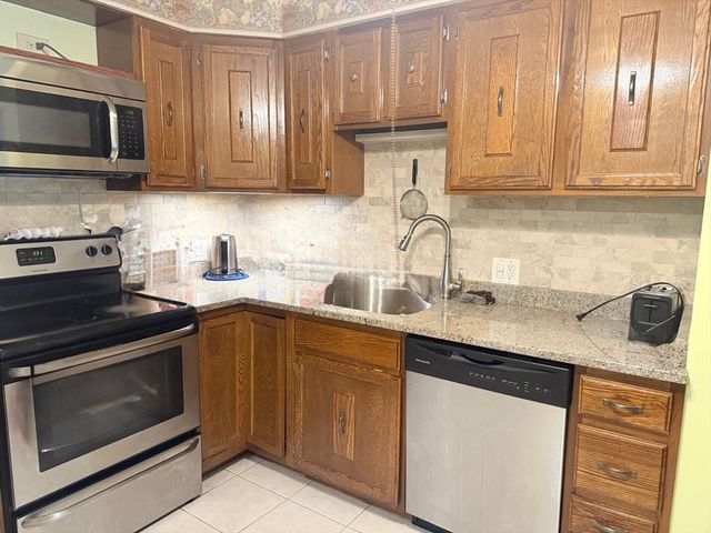 141 Essex St B2, Saugus, MA 01906