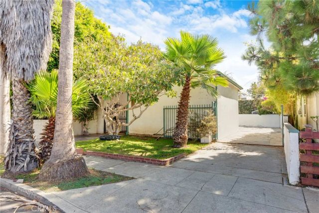 716 Machado Drive, Venice, CA 90291