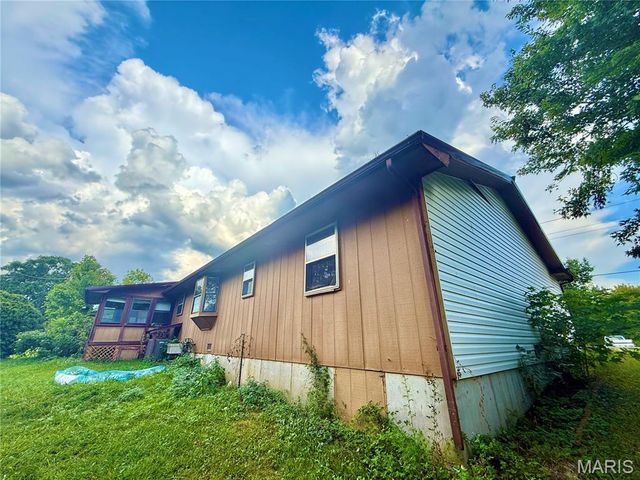 20605 Highway 28, Dixon, MO 65459