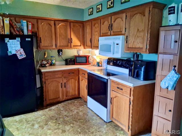 20605 Highway 28, Dixon, MO 65459