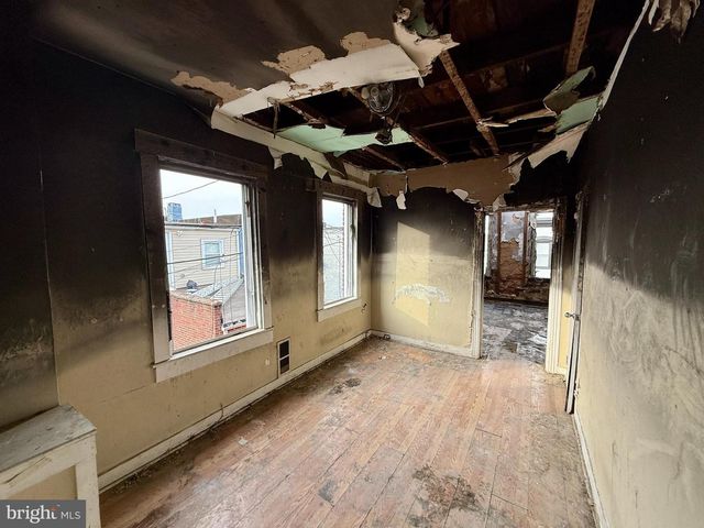 3301 NOBLE ST, Baltimore, MD 21224