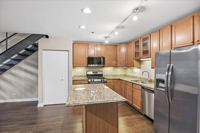 331 S Ridgeland Avenue C, Oak Park, IL 60304