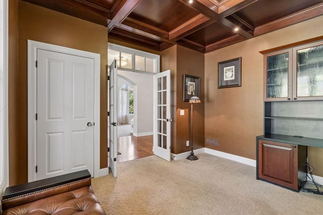 1750 Lucy Ridge Court, Chanhassen, MN 55317