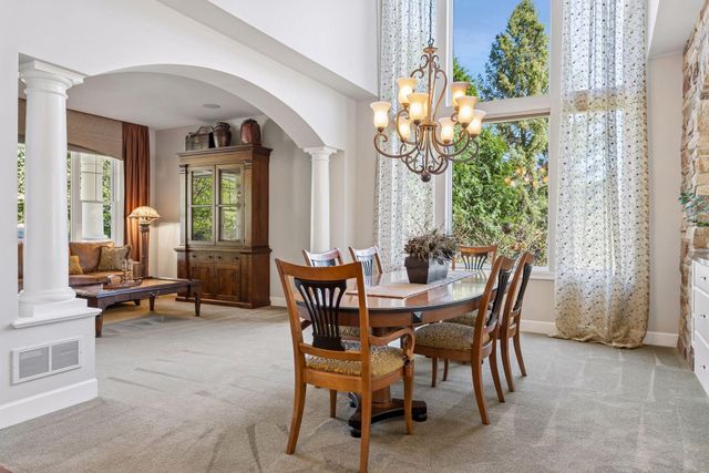 1750 Lucy Ridge Court, Chanhassen, MN 55317