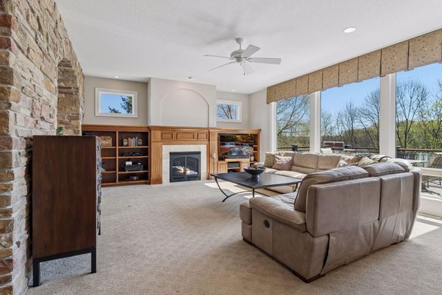 1750 Lucy Ridge Court, Chanhassen, MN 55317