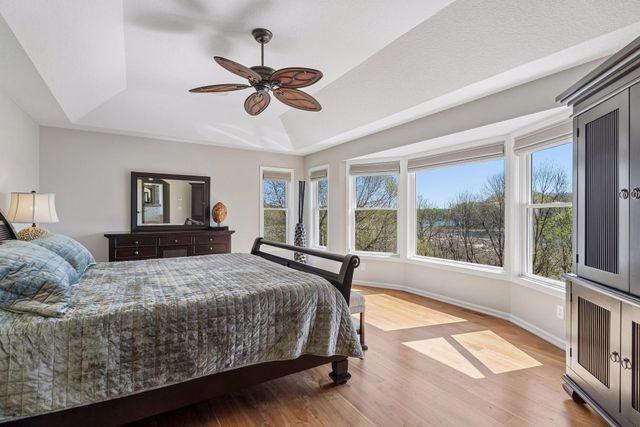 1750 Lucy Ridge Court, Chanhassen, MN 55317