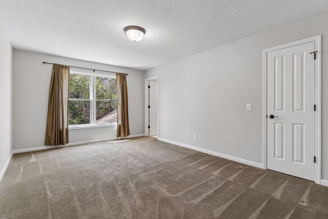 1750 Lucy Ridge Court, Chanhassen, MN 55317