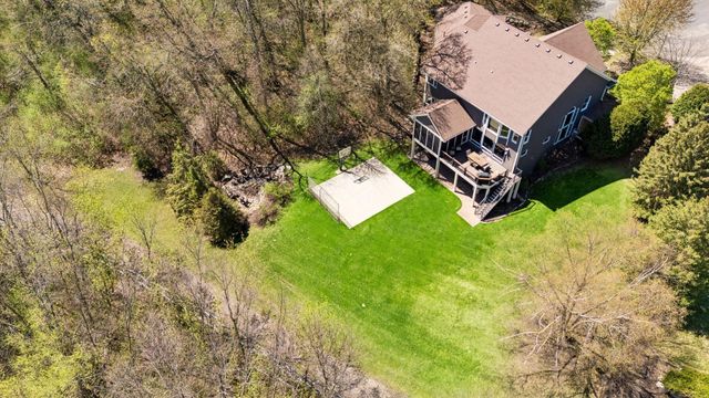 1750 Lucy Ridge Court, Chanhassen, MN 55317