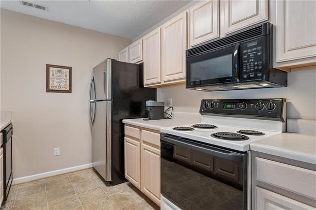 2101 Westgate CIR, Williamsburg, VA 23185