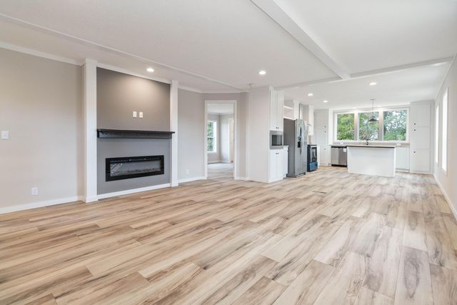 726 Clear Fork Road, Russell Springs, KY 42642