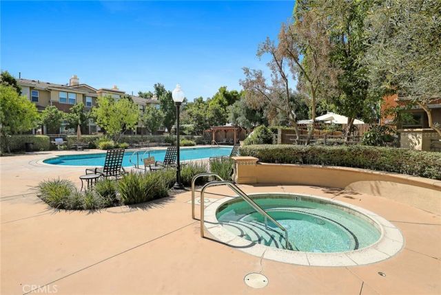 732 W 1st Street, Claremont, CA 91711