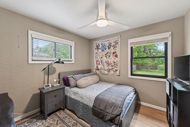 2041 Emerald Lane, Eagan, MN 55122