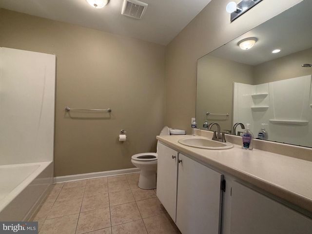 9 IRONGATE DR, Voorhees, NJ 08043