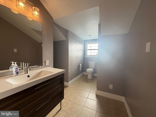 9 IRONGATE DR, Voorhees, NJ 08043