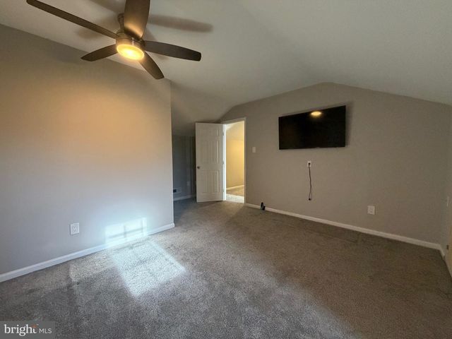 9 IRONGATE DR, Voorhees, NJ 08043