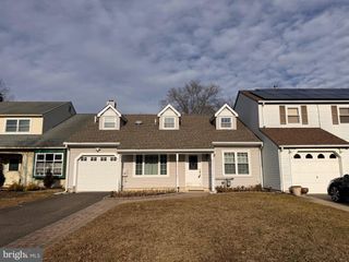9 IRONGATE DR, Voorhees, NJ 08043