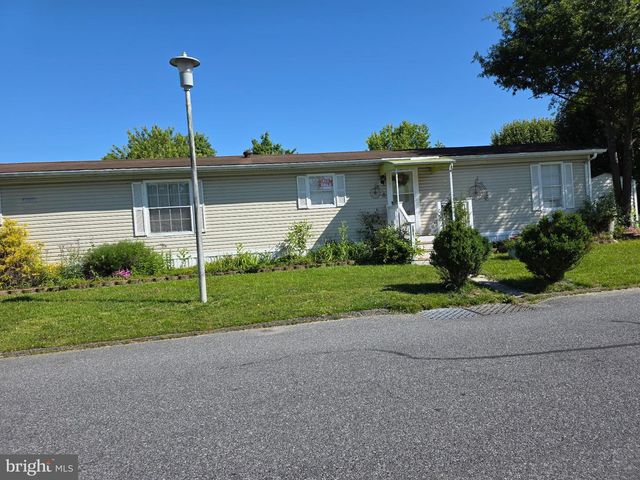 101 ROUNDUP RD, Middle River, MD 21220