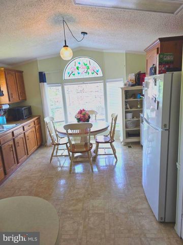 101 ROUNDUP RD, Middle River, MD 21220