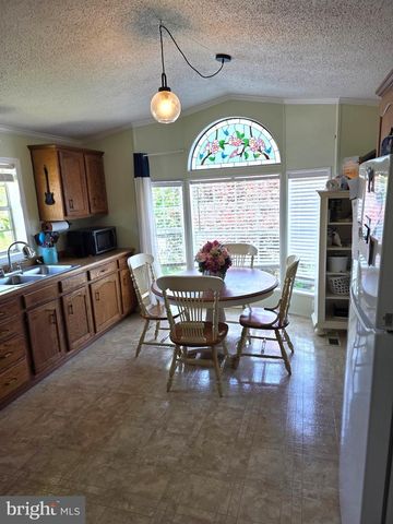 101 ROUNDUP RD, Middle River, MD 21220