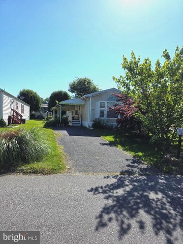 101 ROUNDUP RD, Middle River, MD 21220
