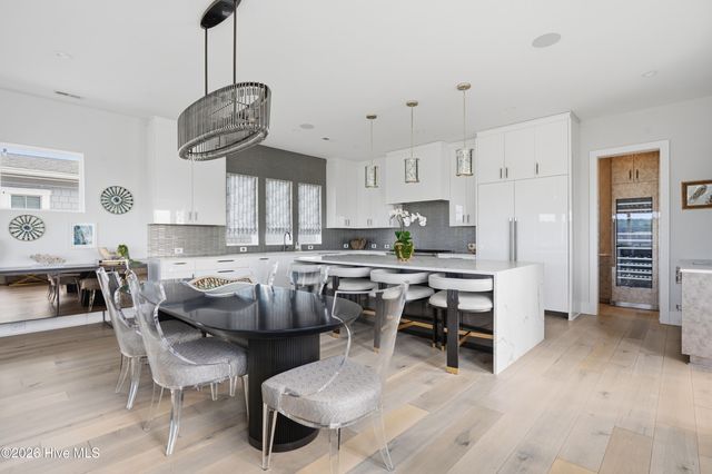 22 Watchpost Place, Hampstead, NC 28443
