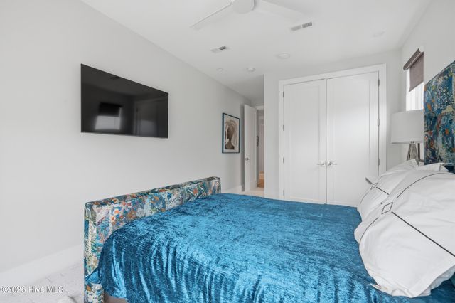 22 Watchpost Place, Hampstead, NC 28443