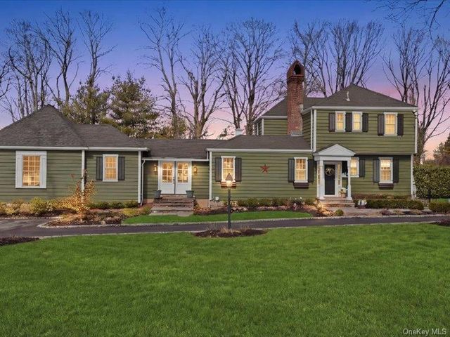 5 Wendover Road, Setauket, NY 11733