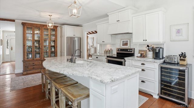 5 Wendover Road, Setauket, NY 11733