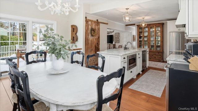 5 Wendover Road, Setauket, NY 11733