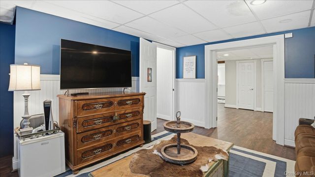 5 Wendover Road, Setauket, NY 11733