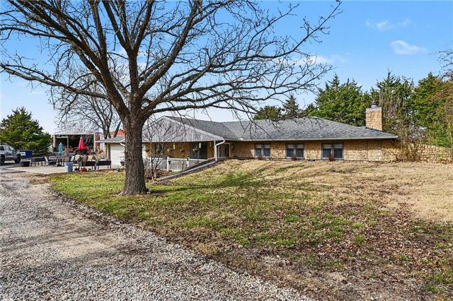 12975 238th Street, Linwood, KS 66052