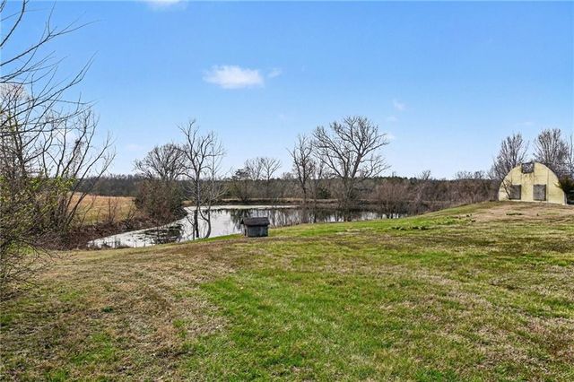 12975 238th Street, Linwood, KS 66052