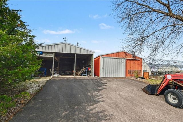 12975 238th Street, Linwood, KS 66052