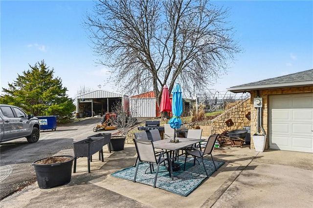 12975 238th Street, Linwood, KS 66052