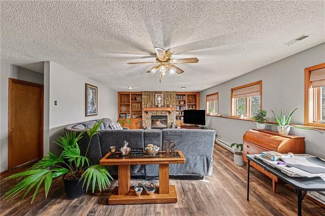 12975 238th Street, Linwood, KS 66052