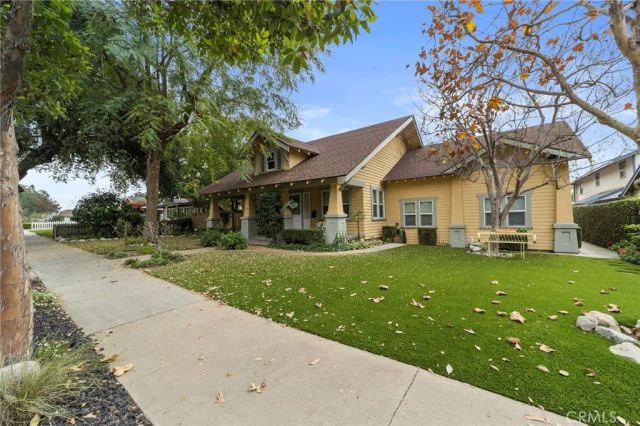 316 E Foothill Boulevard, Glendora, CA 91741