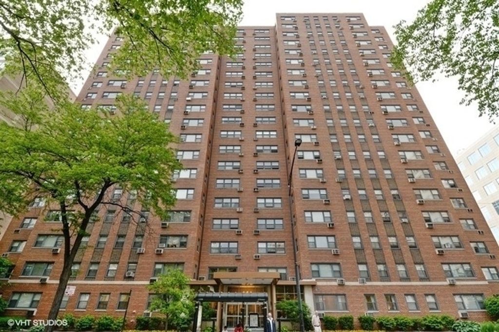 2909 N Sheridan Road 703, Chicago, IL 60657
