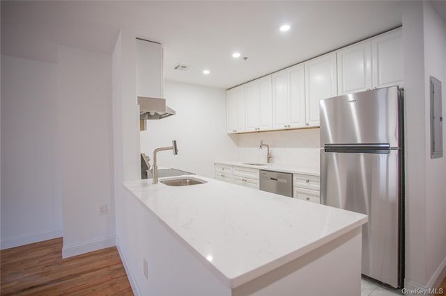 10 Franklin Boulevard 408, Long Beach, NY 11561