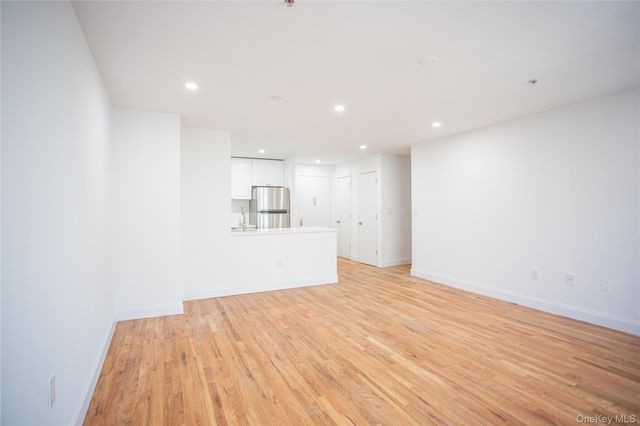 10 Franklin Boulevard 408, Long Beach, NY 11561