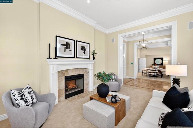 3 Brooktree Dr, Danville, CA 94506