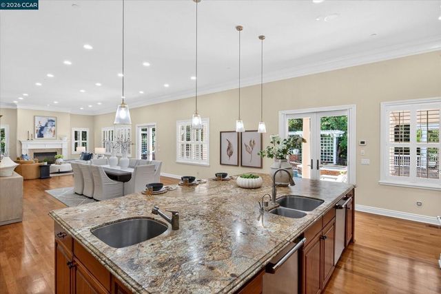 3 Brooktree Dr, Danville, CA 94506