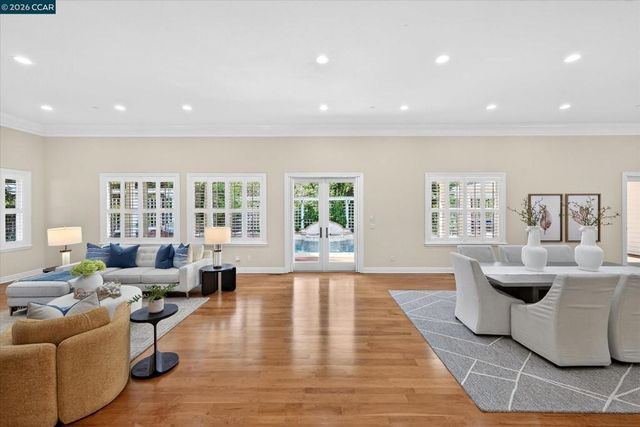 3 Brooktree Dr, Danville, CA 94506