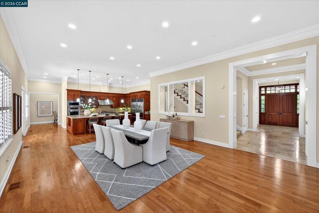 3 Brooktree Dr, Danville, CA 94506