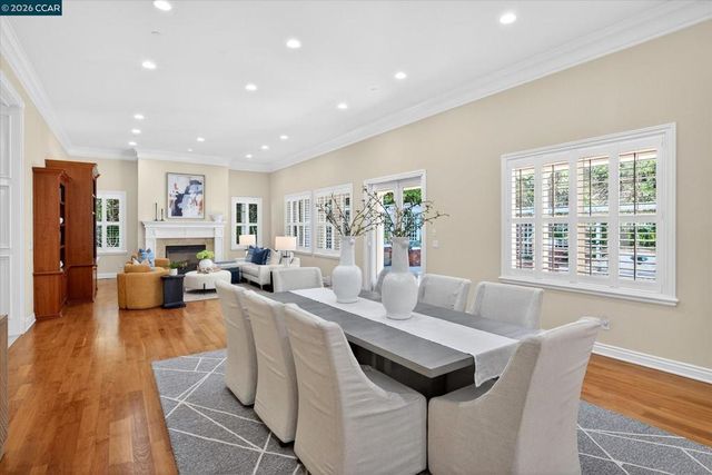 3 Brooktree Dr, Danville, CA 94506