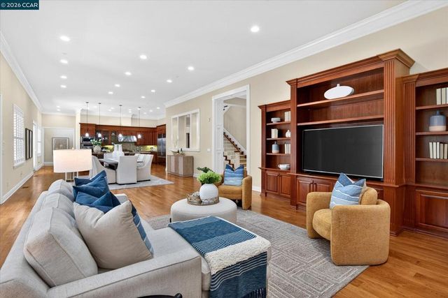 3 Brooktree Dr, Danville, CA 94506