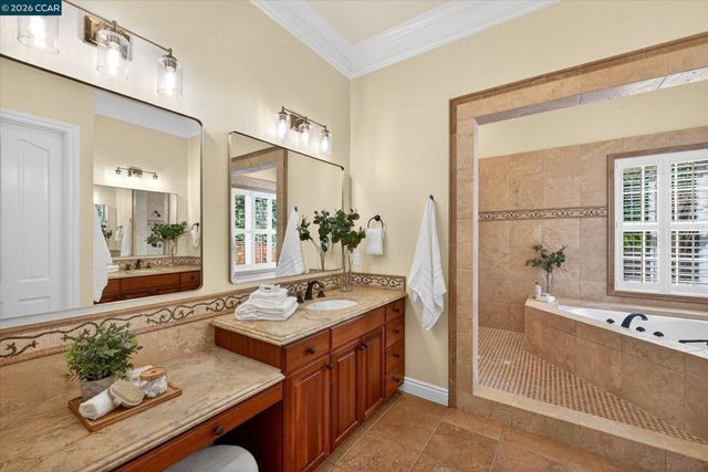 3 Brooktree Dr, Danville, CA 94506