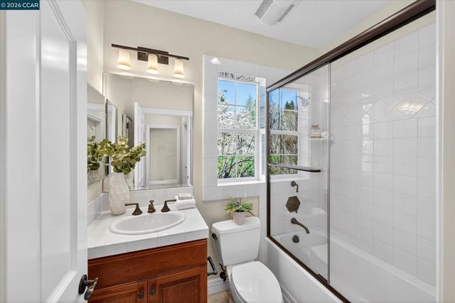 3 Brooktree Dr, Danville, CA 94506