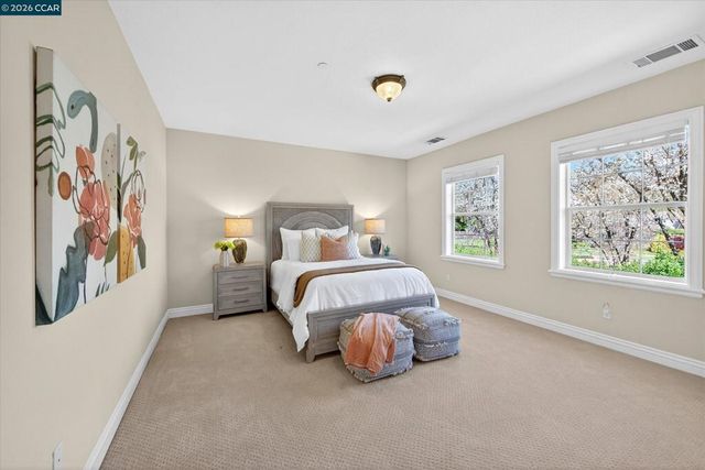 3 Brooktree Dr, Danville, CA 94506