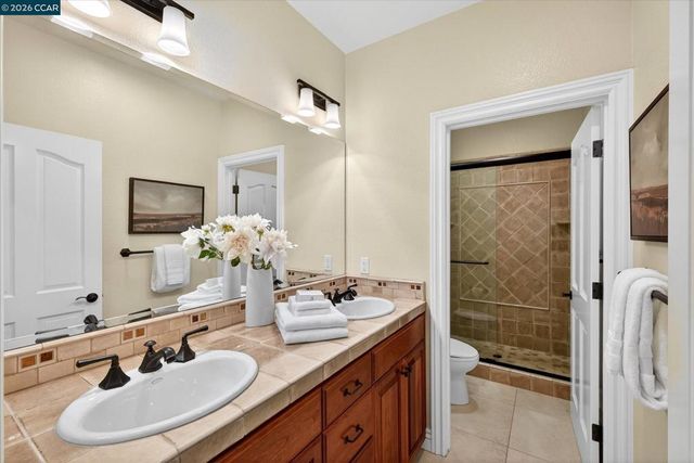 3 Brooktree Dr, Danville, CA 94506